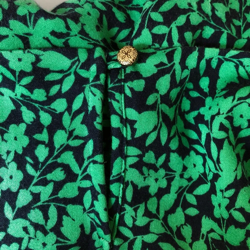 J. Jill Green Ditsy Floral Print V-Neck Popover Blouse Size Large - Picture 5 of 6